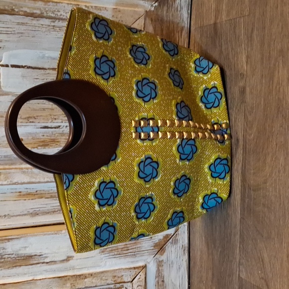 Artisan Ankara African Print Wood Handle Handbag. - Picture 3 of 11